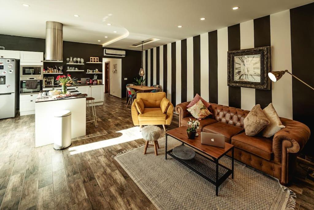 Апартаменты Luxury Designer Penthouse With Private Jacuzzi Слима Экстерьер фото